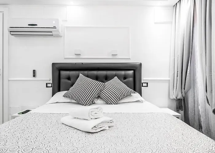 Parlamento 4* Rome