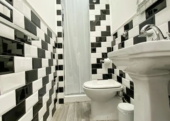 Parlamento Guest house 4*