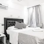 Parlamento 4*